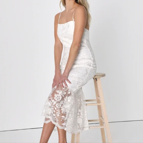 Lulu's Adored Eternity white lace sleeveless trumpet midi dress - Picture 5 of 13